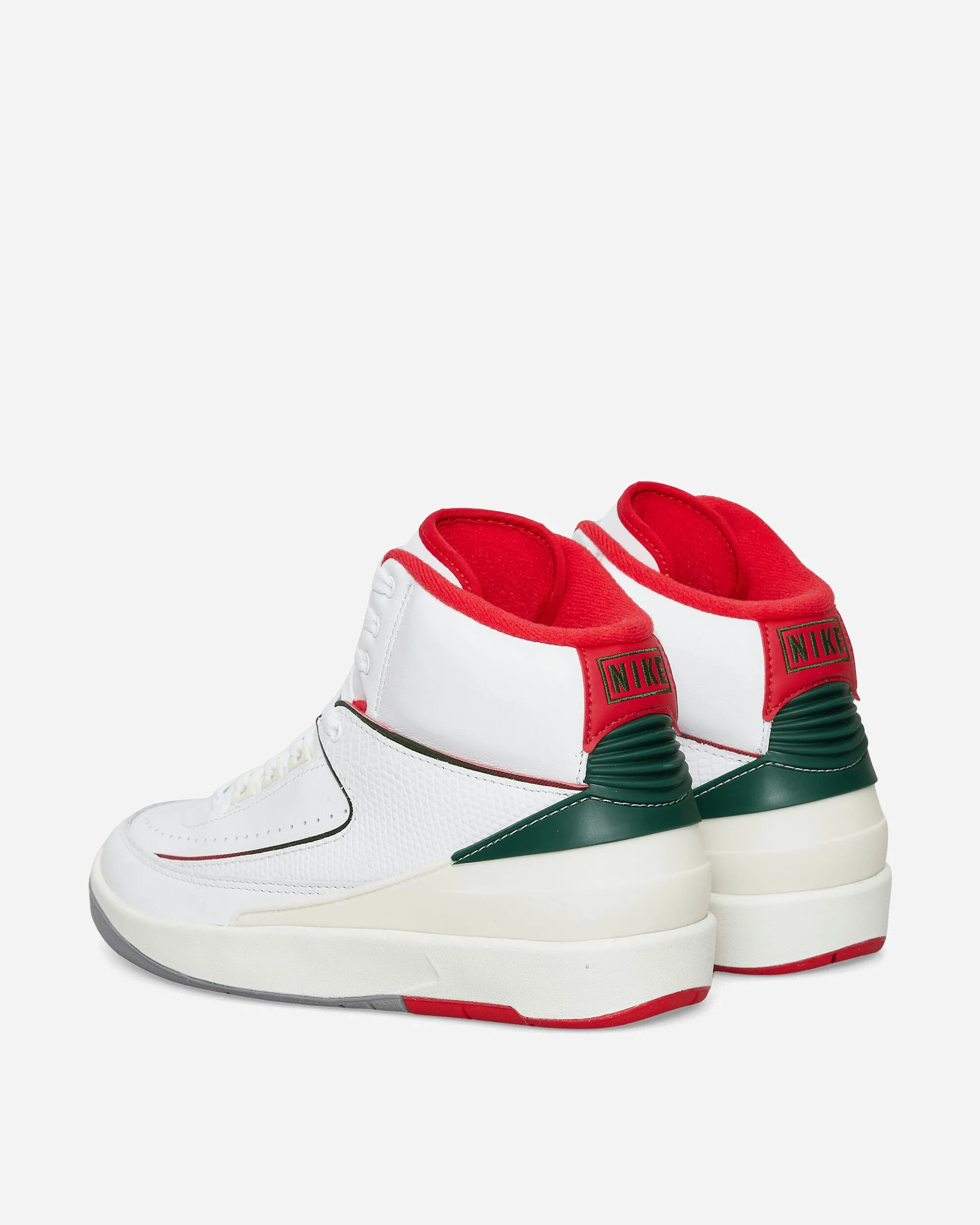 Air Jordan 2 Retro Sneakers White / Fire Red / Fir / Sail