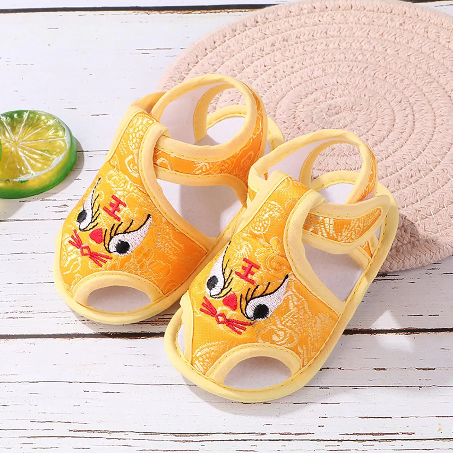 Baby Squeaky Sandals Anti-Slip Rubber Sole Infant Boys Girls First Walkers Shoes Embroidered Tiger Closed Toe Shoes