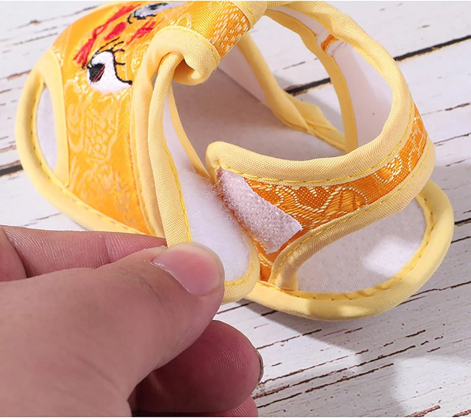 Baby Squeaky Sandals Anti-Slip Rubber Sole Infant Boys Girls First Walkers Shoes Embroidered Tiger Closed Toe Shoes