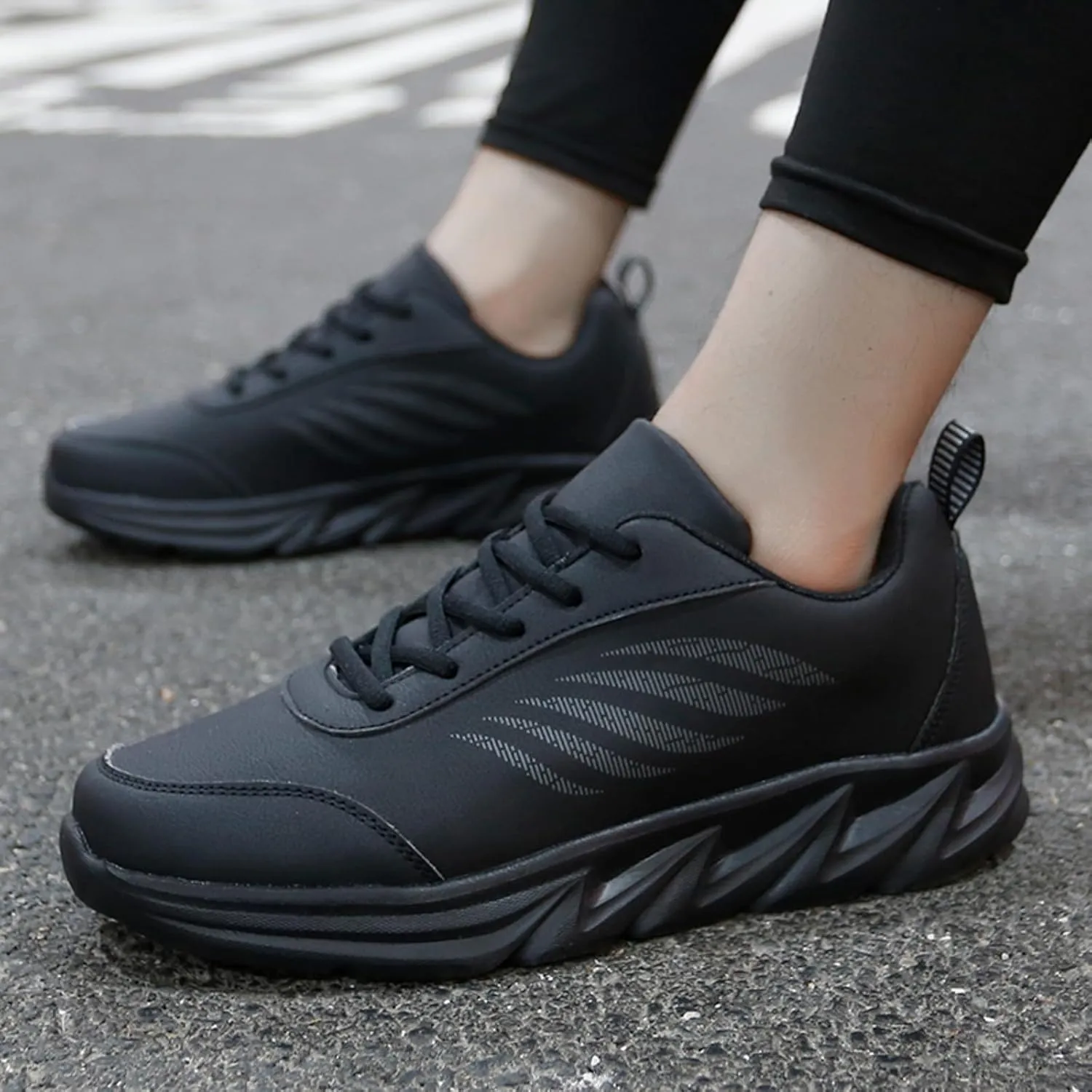 Mens Loafers & Slip-Ons Men Sports Shoes Fashionable New Pattern Simple Color Matching Round Toe Lace Up Flat