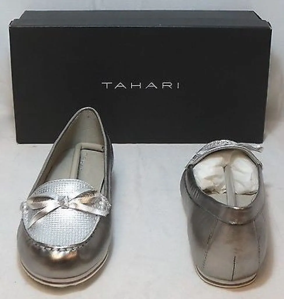 TAHARI Women's Sadie Boat Shoe - Silver Leather - Sz 6.5M - MSRP $98