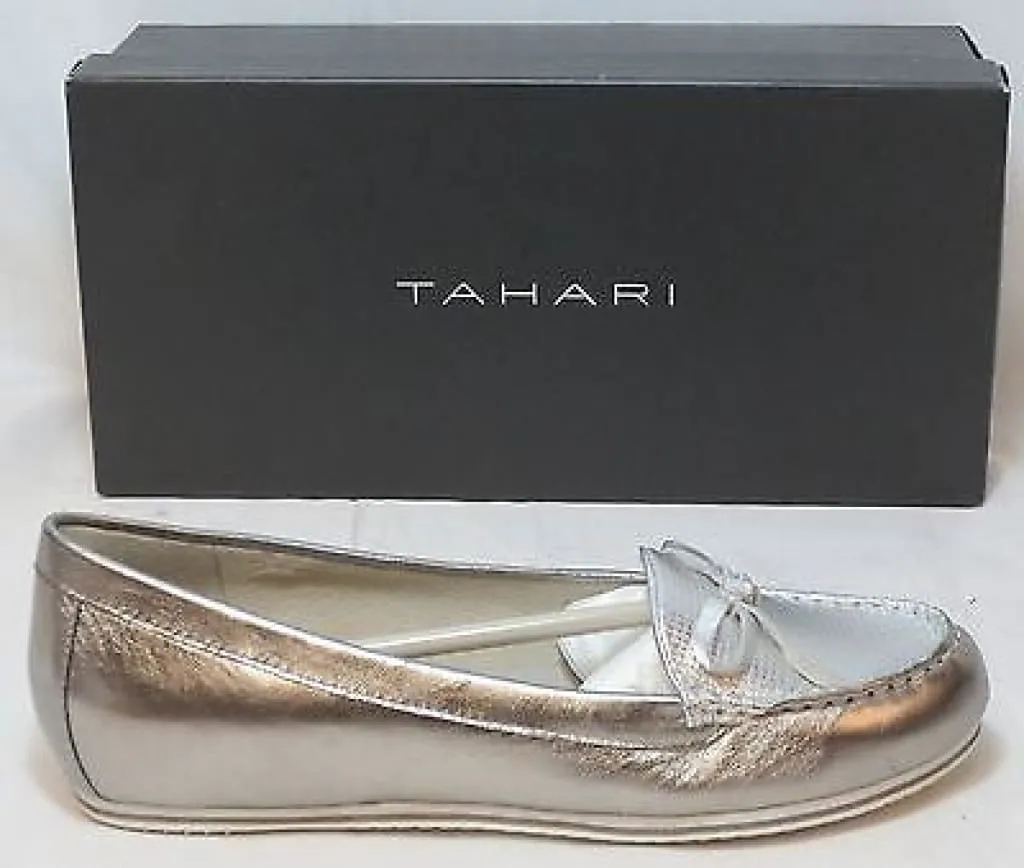 TAHARI Women's Sadie Boat Shoe - Silver Leather - Sz 6.5M - MSRP $98
