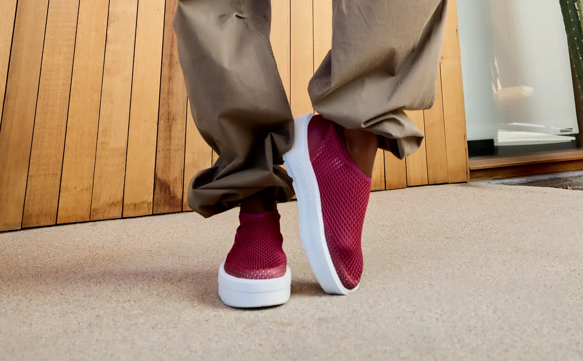Stylish Womens Omega Chukka Shoes in Rosebud Color for Ultimate Comfort and Fashion