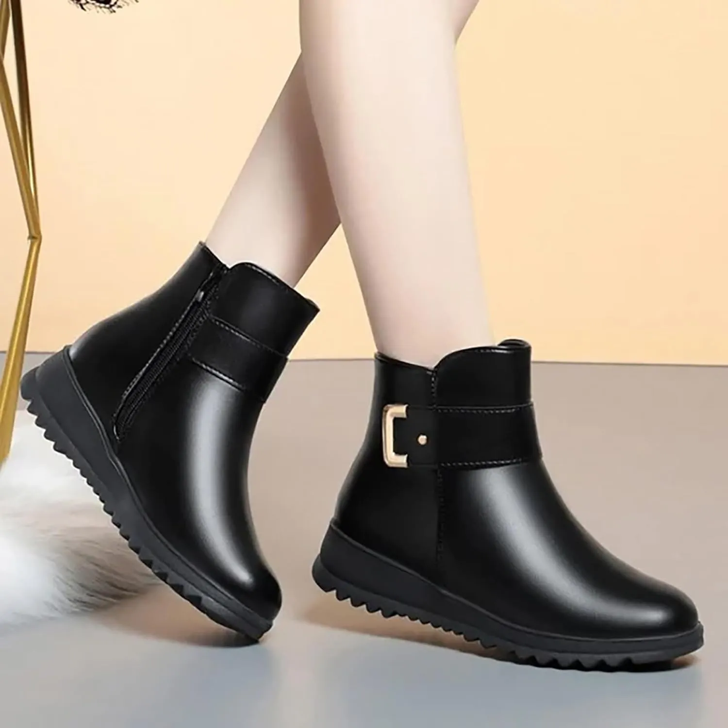 Womens Snow Boots Black Slip On Snow Boots for Ladies Women Winter Snow Boots Warm Fur Lined Shoes Snow Women Non Slip Work Shoes Women Men's Winter Booties